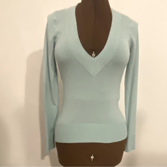 💚DANIER💚V-Neck teal sweater. In great condition. Size XS. - Picture 5 of 15